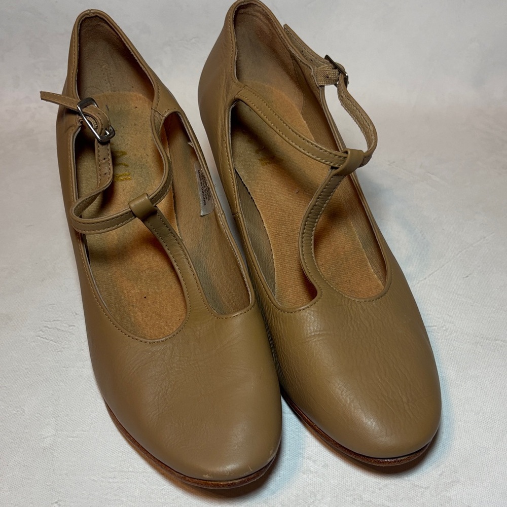 Bloch Women’s Ballroom Dance Nude T-Strap Leather Shoes, size 10